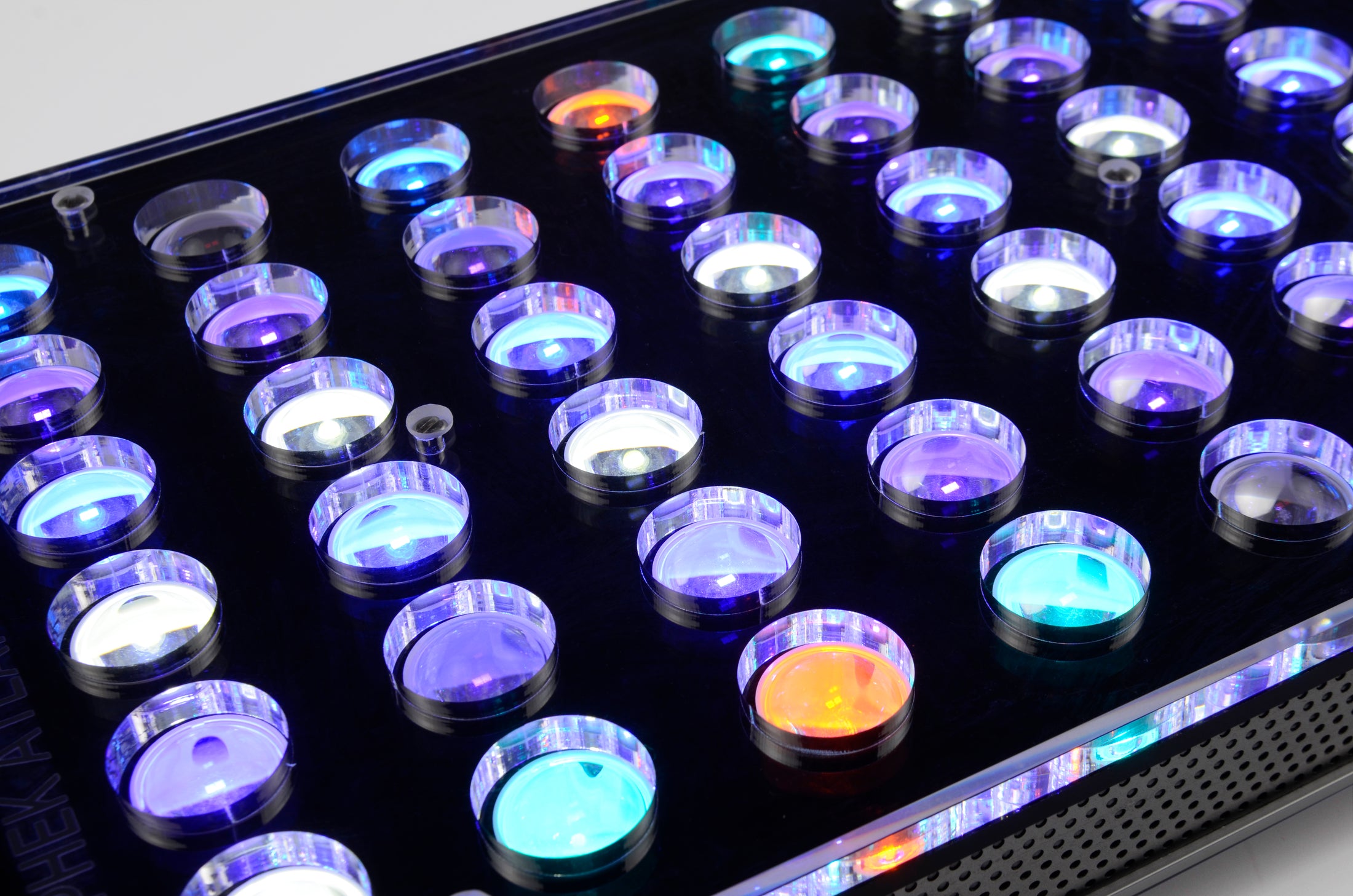 Atlantik iCon – Iluminación LED para acuarios de arrecife